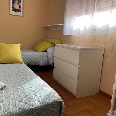 Familia Anfitriona Acoge Lejlighed Sevilla Eksteriør billede